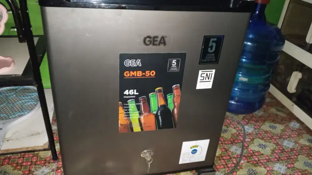 Jual kulkas mini merek Gea