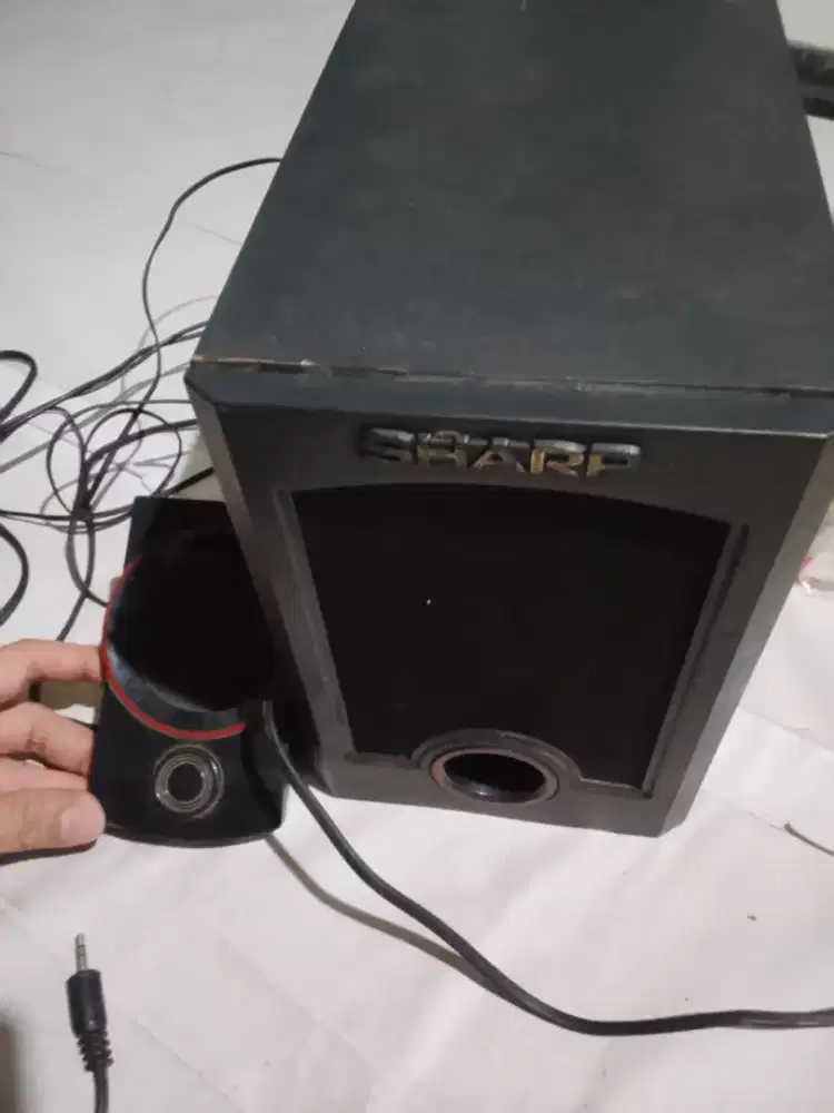 Dijual speker Sharp colok kabel