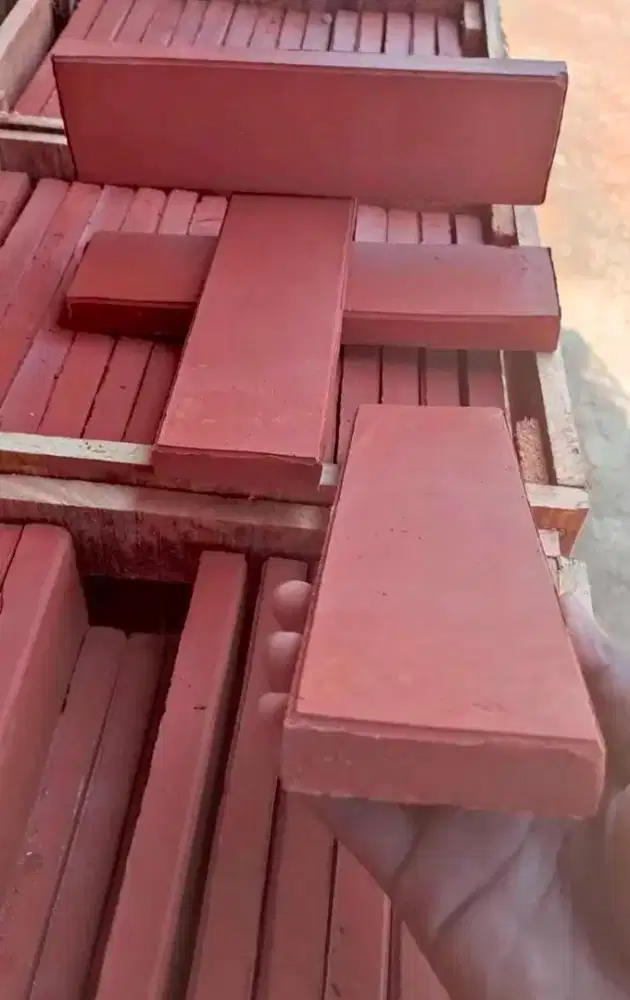 Bata cantik terakota