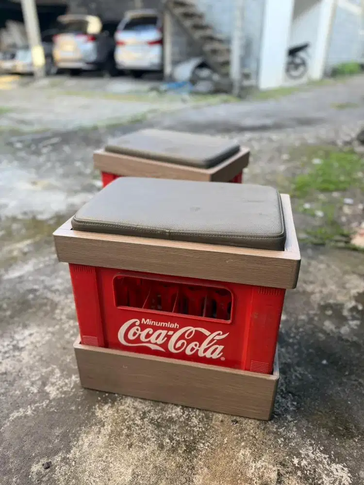 Kursi Coca-Cola Bekas Unik dan Menarik