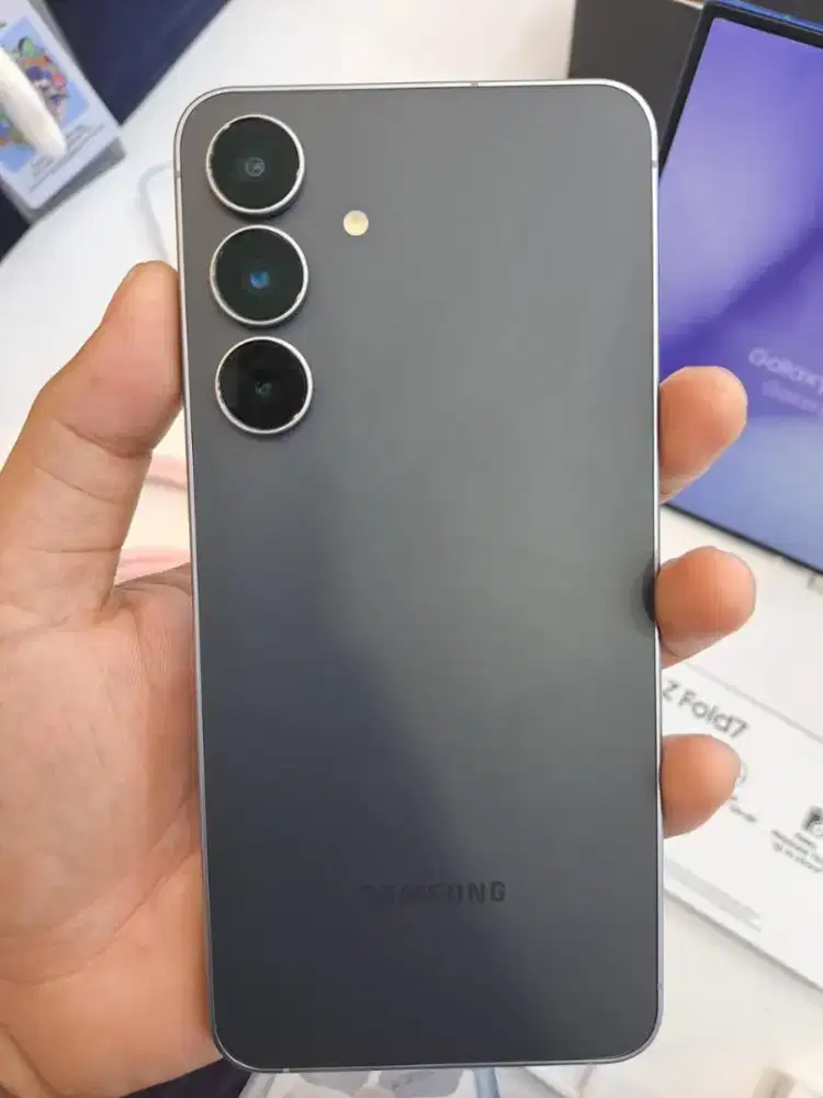 SAMSUNG S25 FE 256GB