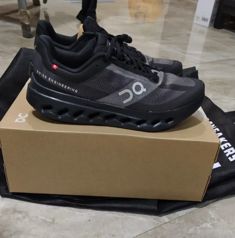 Sepatu On Cloud Cloudsurfer Next Size 42,5