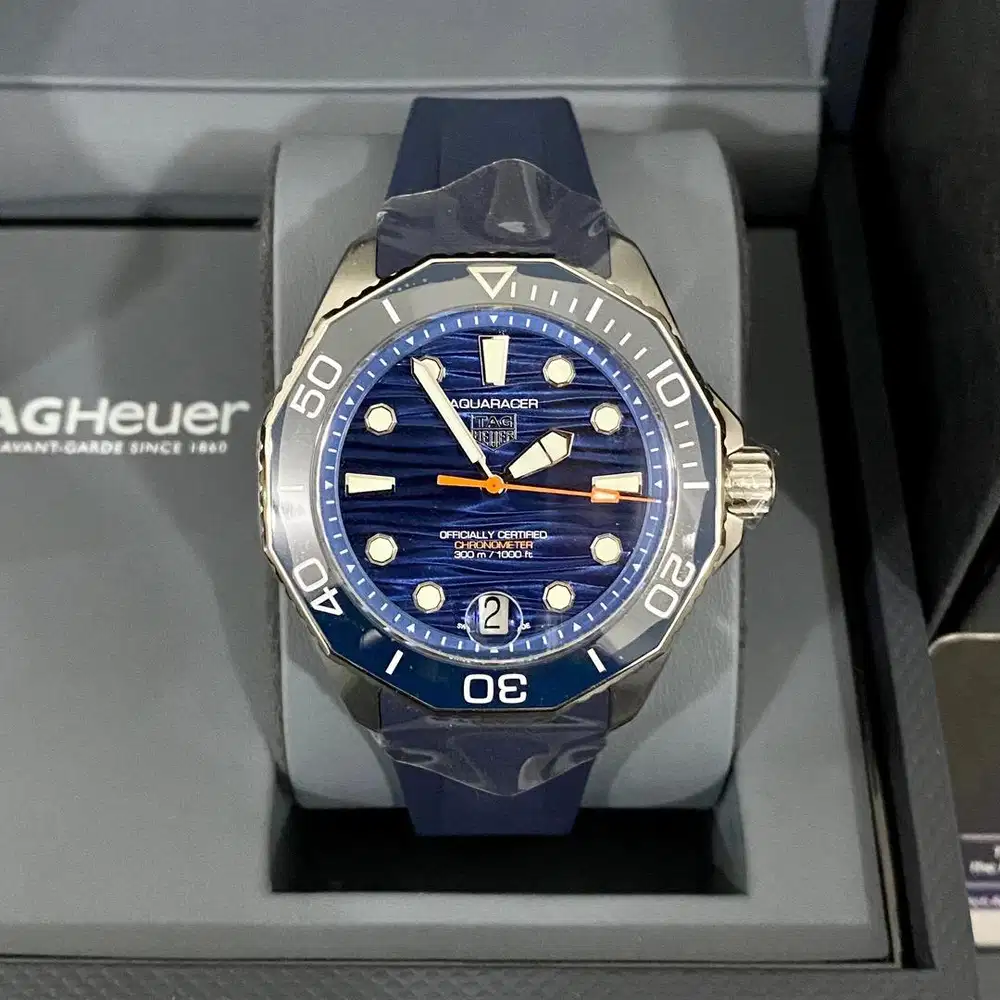 TAG Heuer Aquaracer 300M Professional 300 Date COSC