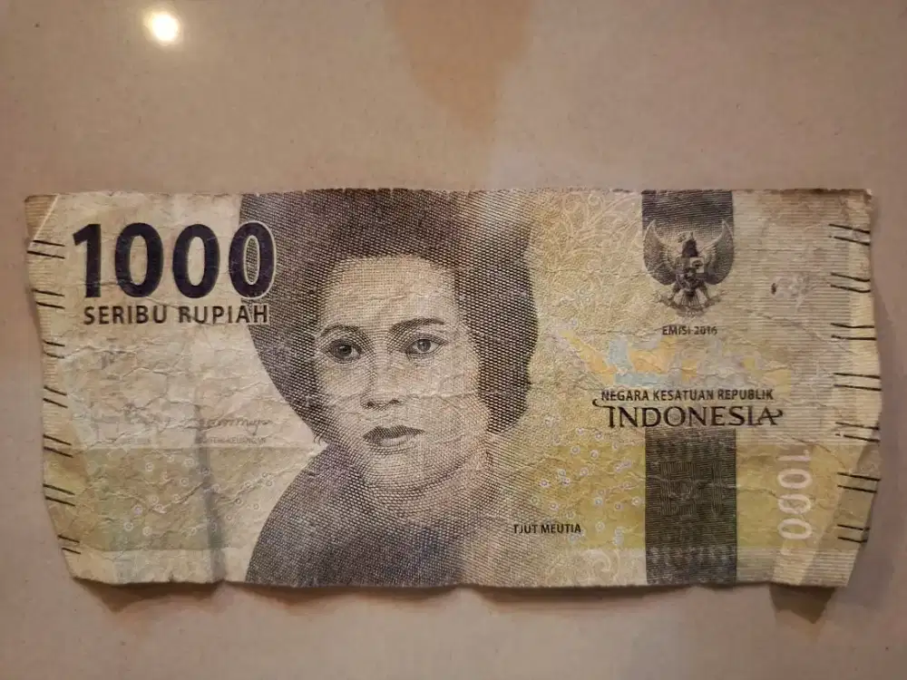 Uang Unik cantik 1000 rupiah