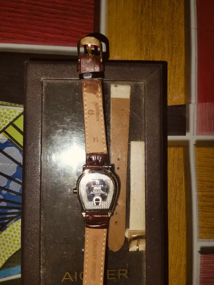 jual jam Aigner