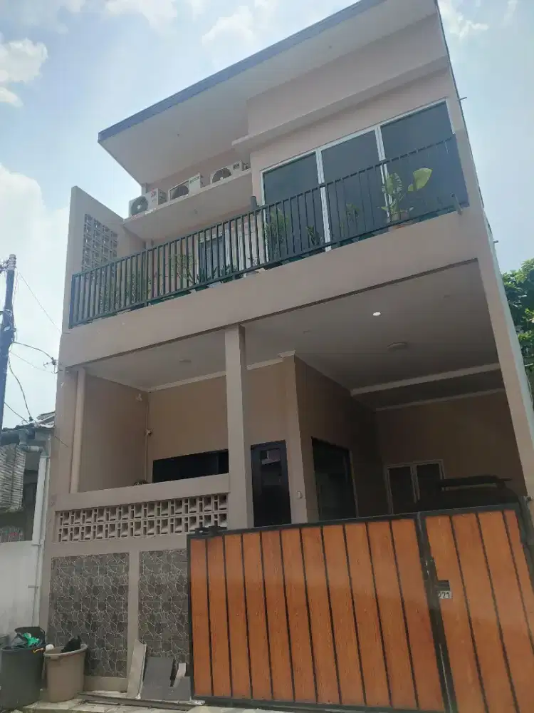 Dijual Rumah Komplek