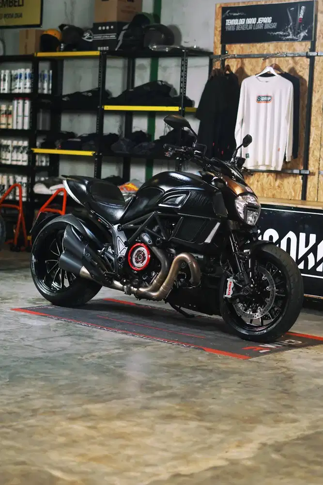 FOR SALE  DUCATI DARK DIAVEL ORIGINAL FACELIFT 2025 tahun 2015