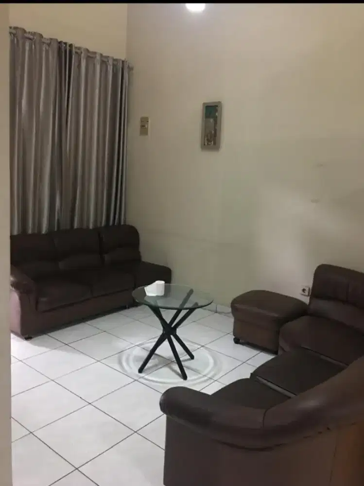BU CEPAT ! JUAL RUMAH DI TENGAH KOTA
