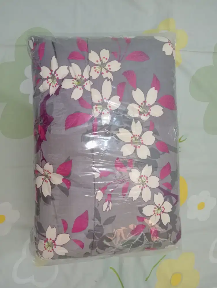 PRELOVED BEDCOVER