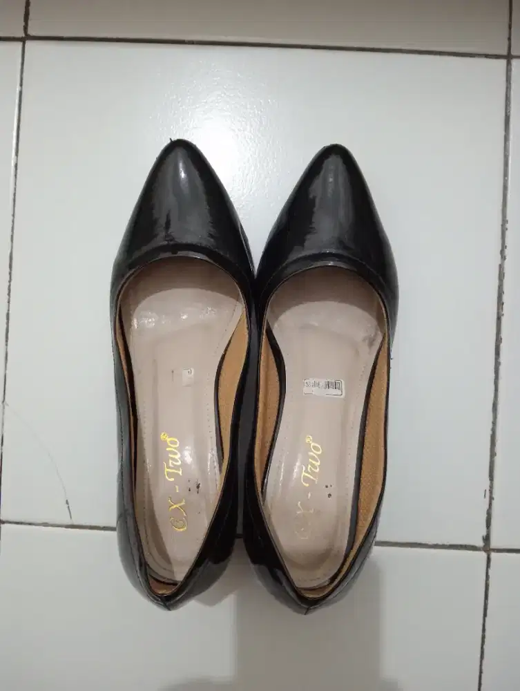 PRELOVED SEPATU PANTOPEL
