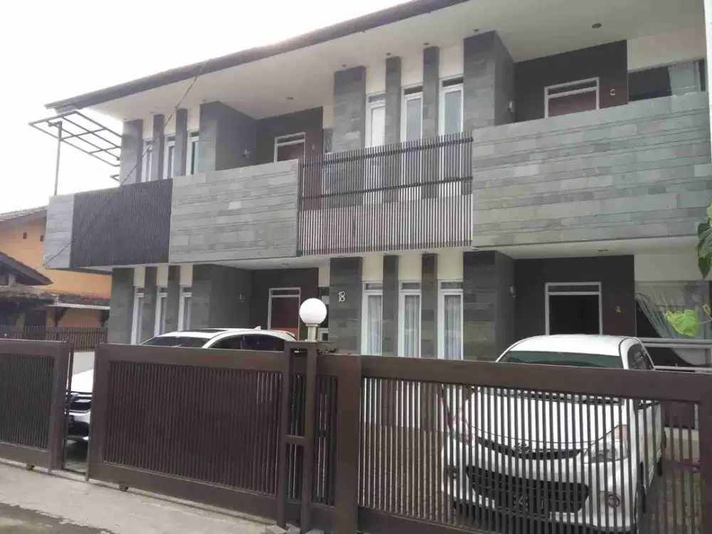 Rumah Villa Lembang terawat jual cepat 2 lantai fullyfurnished