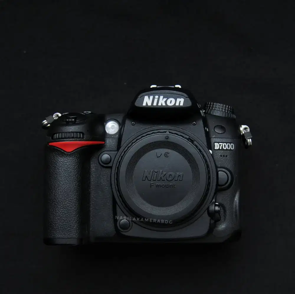 NIKON D7000 BODY ONLY