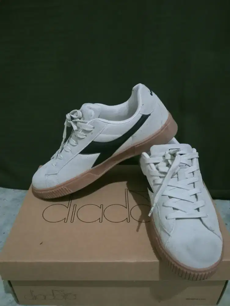 Jual sepatu diadora suade