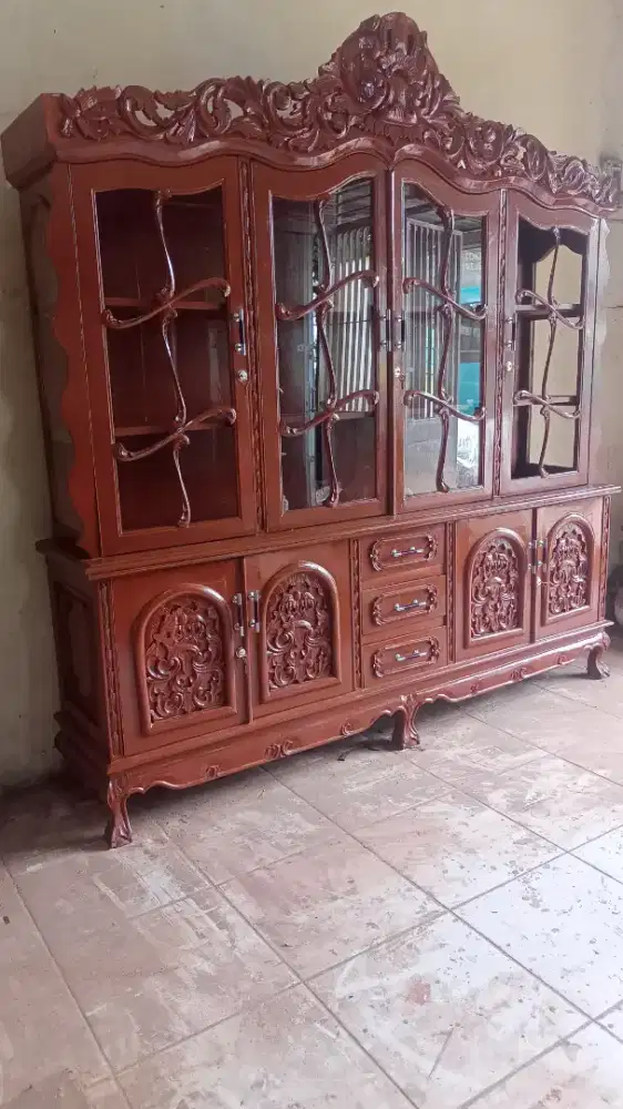 Lemari kaca bufet antik kayu jati tua bekas dah melamin