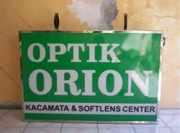 Reparasi neon box service papan nama toko bongkar pasang reklame