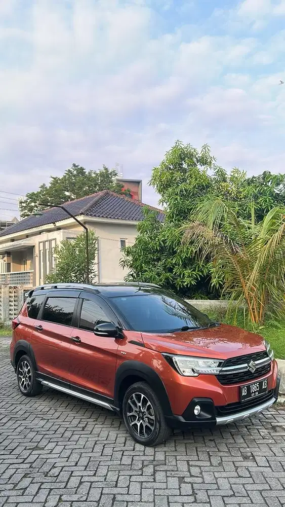 SUZUKI XL7 LOW KM RECORD ISTIMEWA