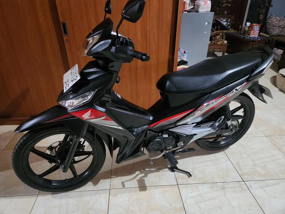 587rb/3thn Supra 125 f1 cw hitam doff 2020 gbm wonosari