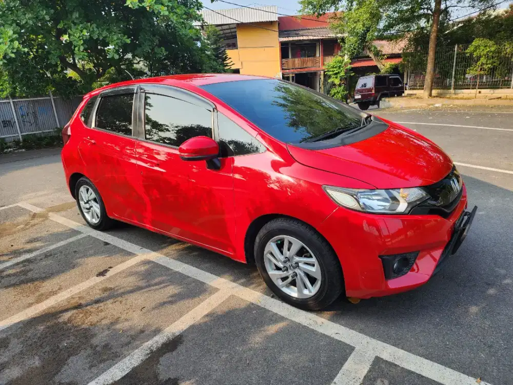JAZZ seri S 2015 , Tangan Pertama, Surat Lengkap  an pribadi, Low KM.