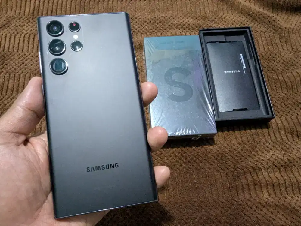Samsung s22 ultra sein 12/256gb