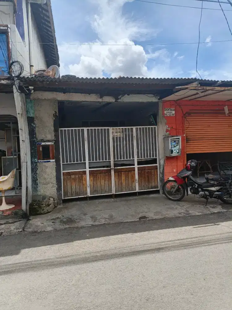 Rumah Strategis siap huni sekaligus usaha Fullfurnish