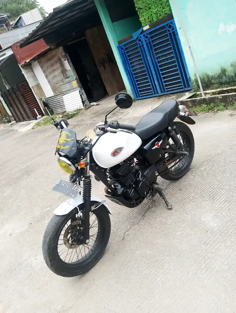 Motor Classic Vintage Kawasaki W175 SE Th 2019 Bisa Tt Motor apa aja