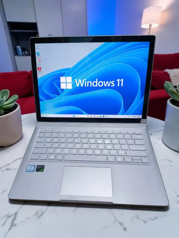 Microsoft Surface Book [RAM 16GB SSD 1TB NVIDIA GTX]