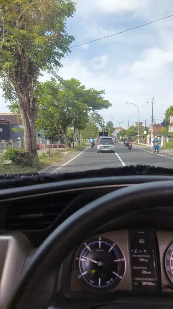 Driver mobil freelance bisa luarkota