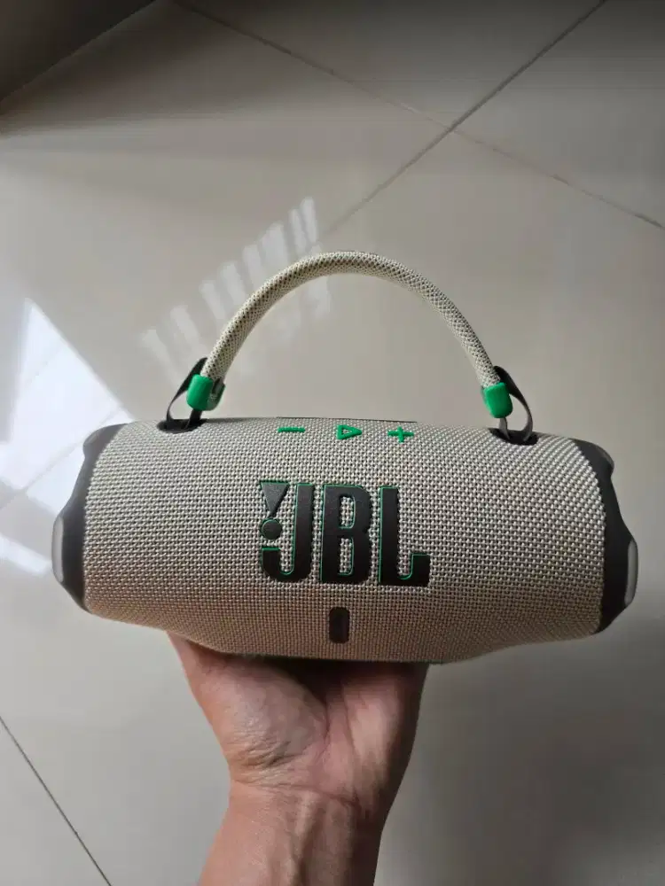 JBL CHARGE 6 (SANDS COLOUR)