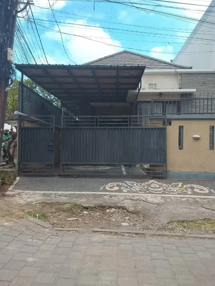 Di kontrakan rumah jalan Tukad Badung , DPS, Bali