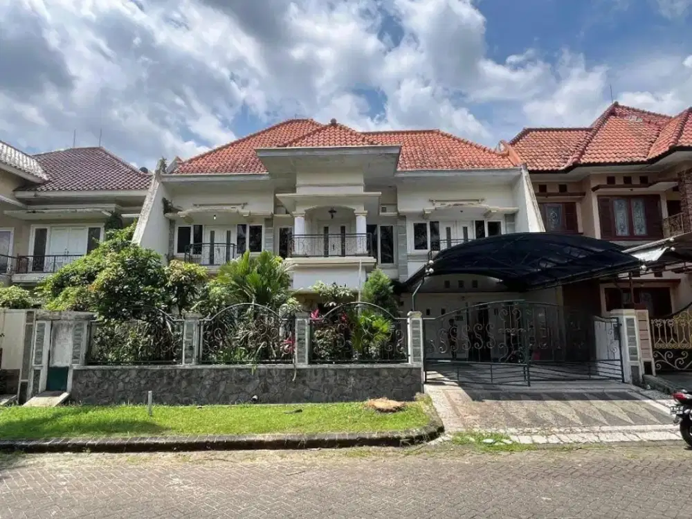 Rumh Besar Permata Jingga Jalan Boulevard