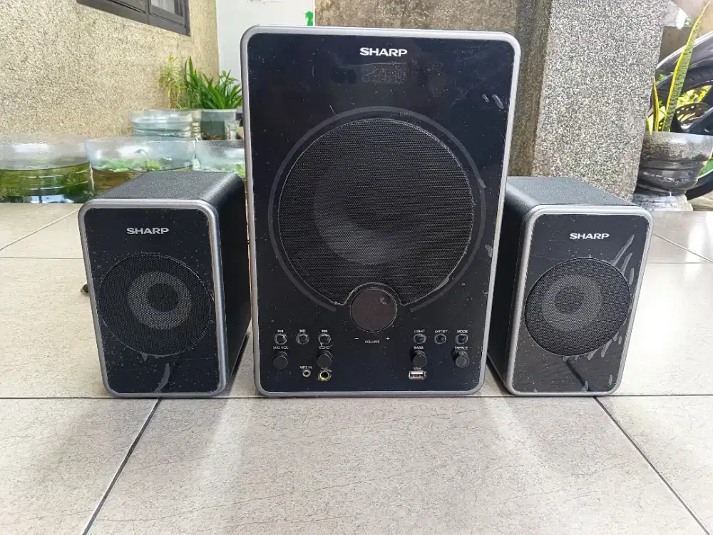 Speaker sharp like new jos jis