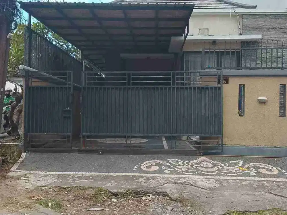 Di kontrakan rumah jalan Tukad Badung , Denpasar, Bali