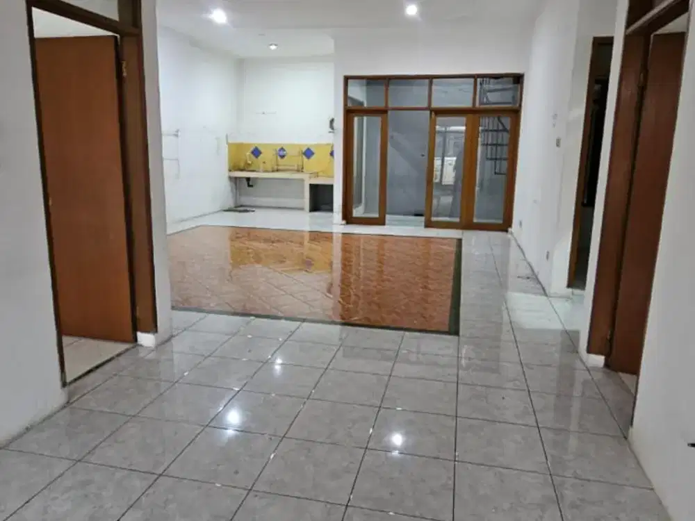 Rumah Nyaman Siap Huni di Taman Kopo Indah 3