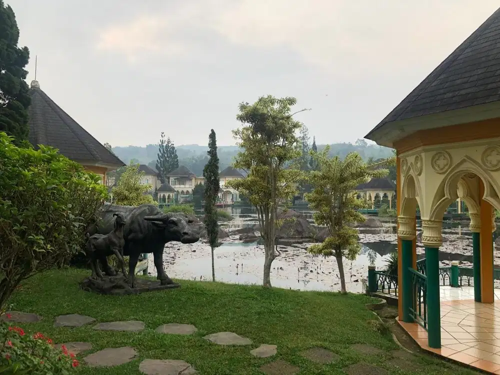 Jual Villa Kota Bunga Cipanas Puncak – View Danau Indah, Siap Huni
