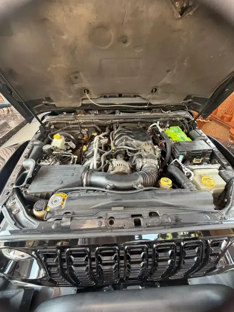 Di butuhkn Helper mekanik bengkel mobil