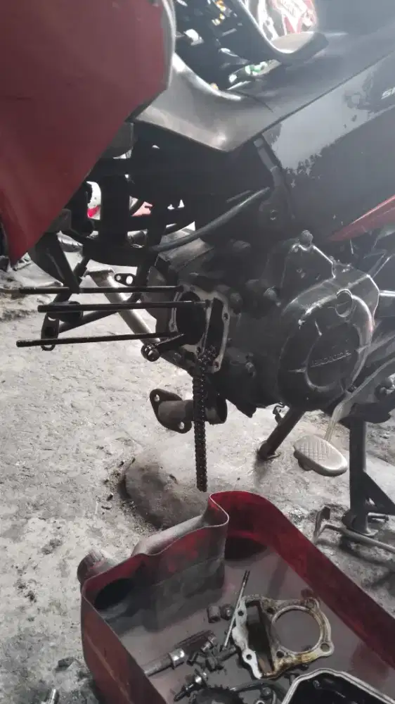 Lowongan helper bengkel motor