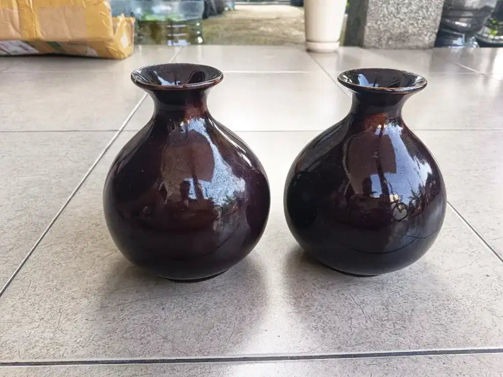 Vas bunga jadul antik