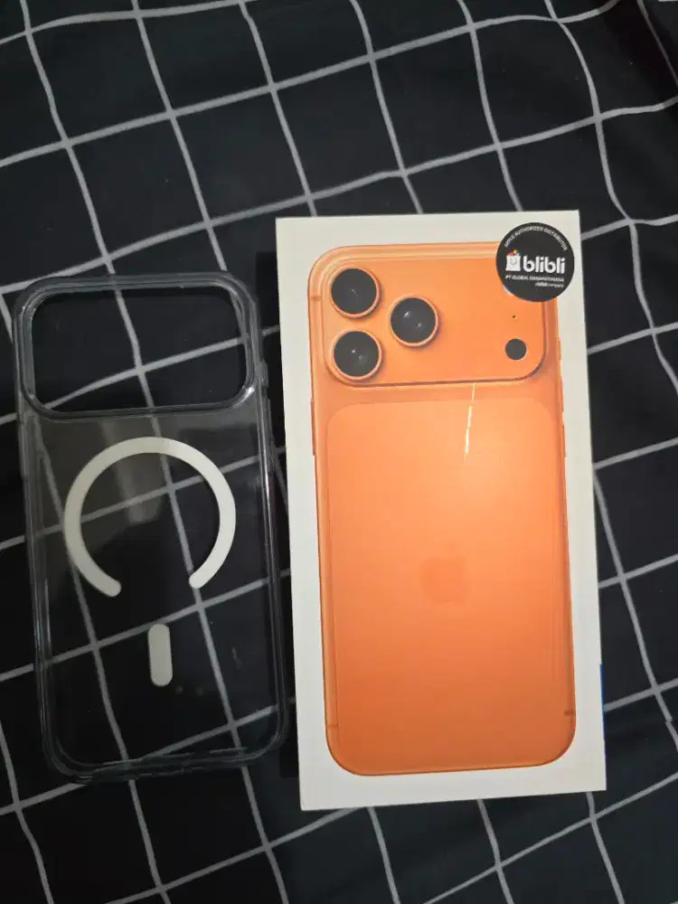 Iphone 17 promax garansi resmi blibli like new CC 43, BH 100%