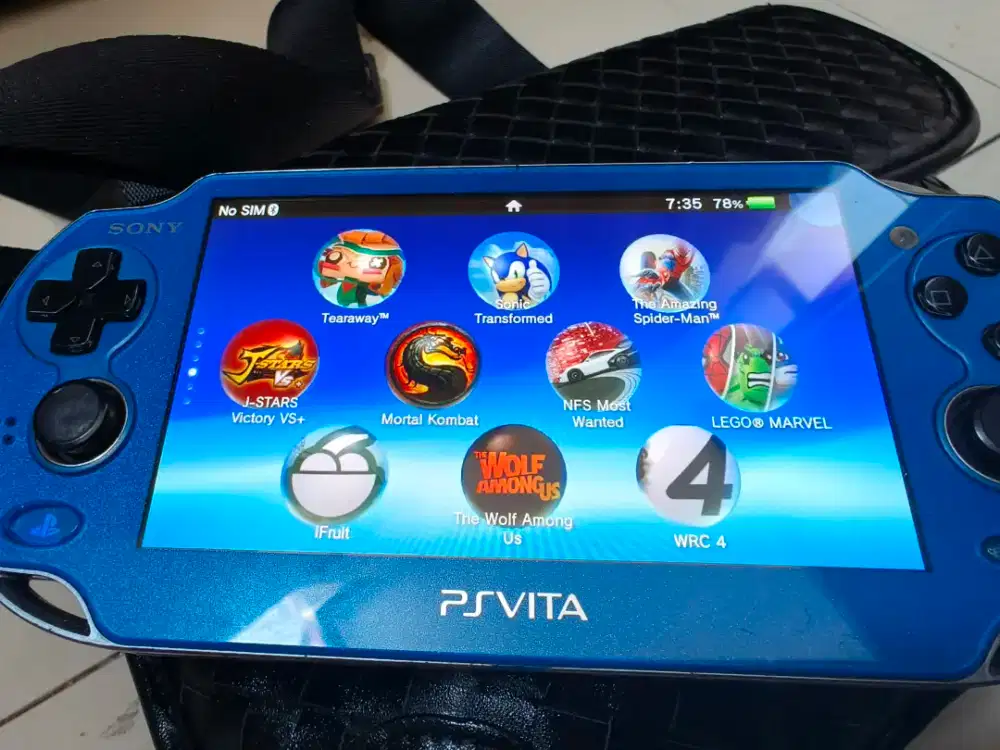 PS VITA limited edition blue briant