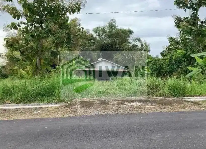 Tanah Pekarangan Bonus Bangunan Hadap Jalan Lebar