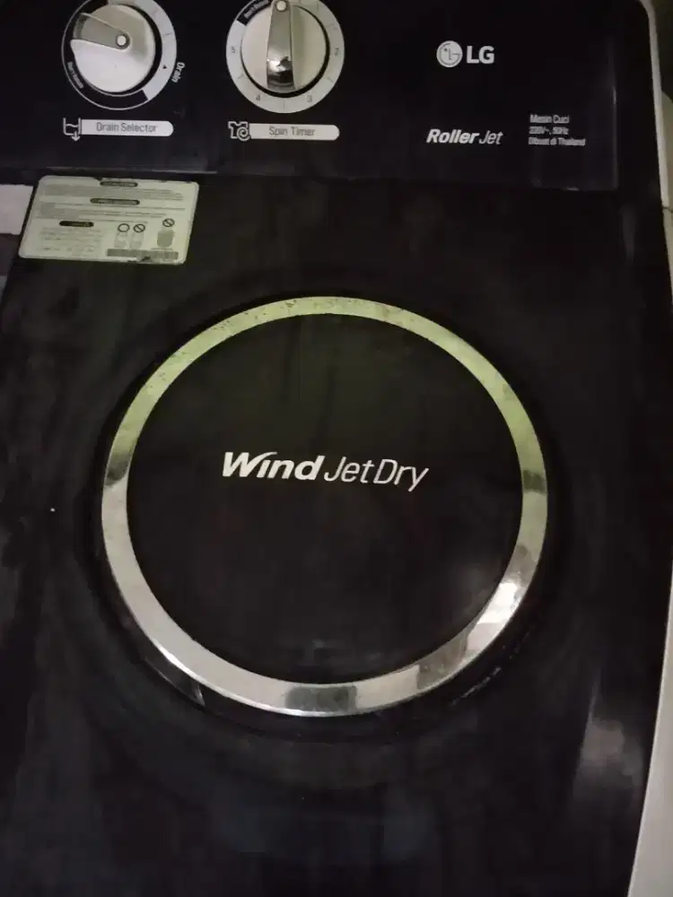 Dicari karyawan perempuan