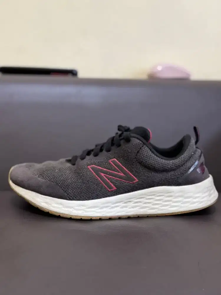 Sepatu NB (40) sport/running