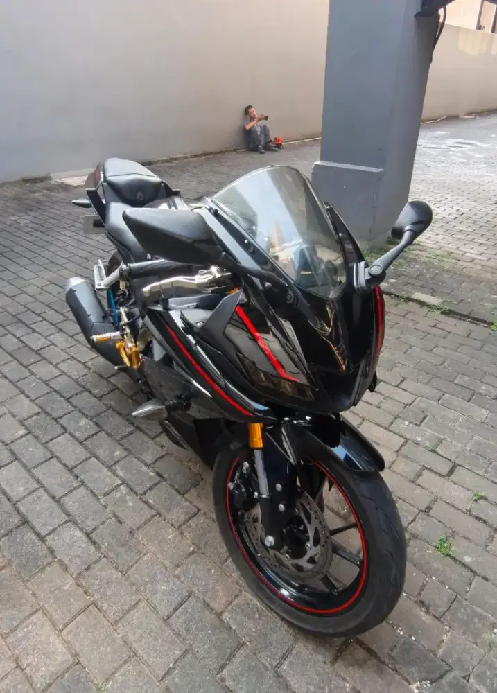 Jual R15 v3 tahun 2019