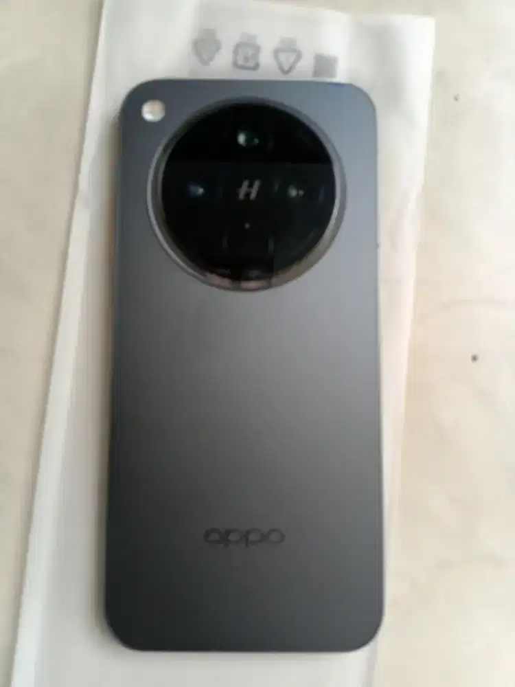 *OPPO FIND X8 12/256 GB* space black