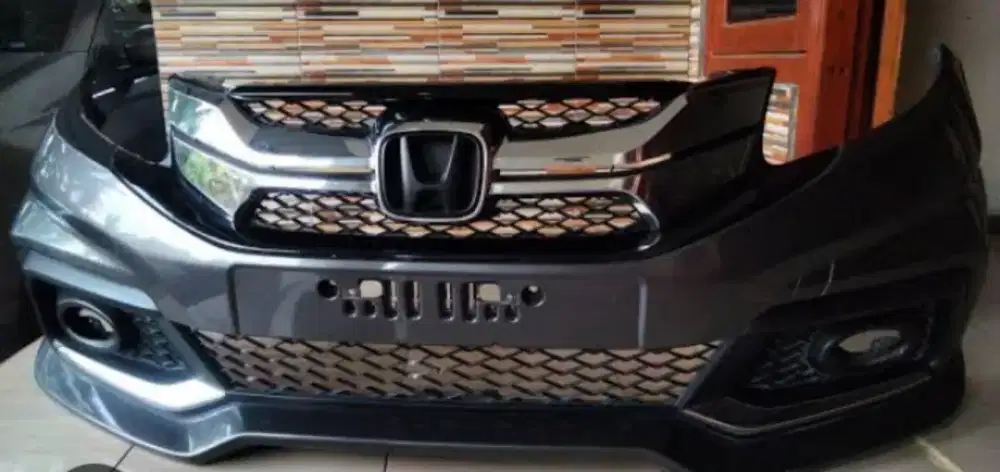 Bumper dan grill mobilio rs 2016