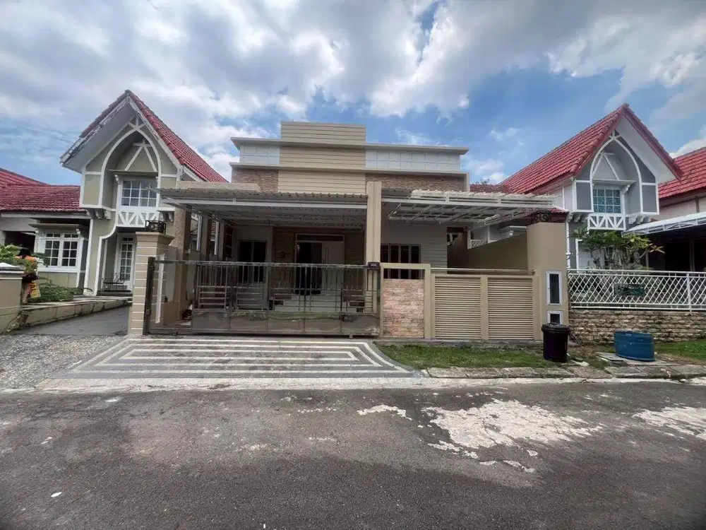 Dijual rumah cantik 2 lantai duta mas full renovasi batam centre