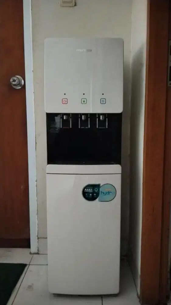 Dispenser Polytron type PWC-777 Like New