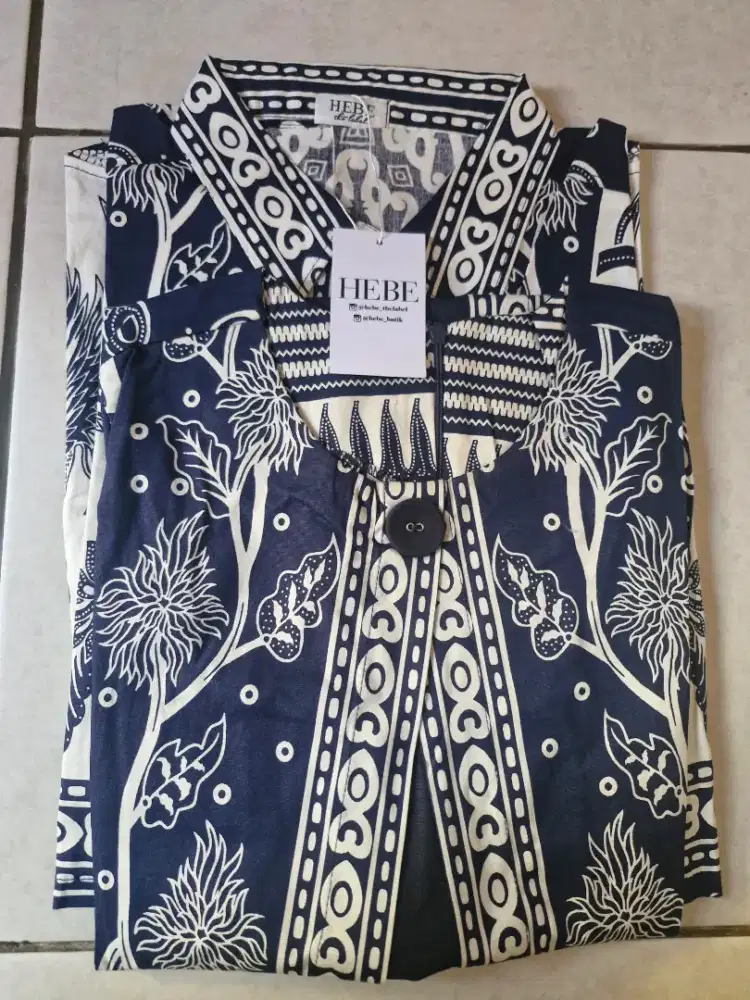 Baju batik masih baru