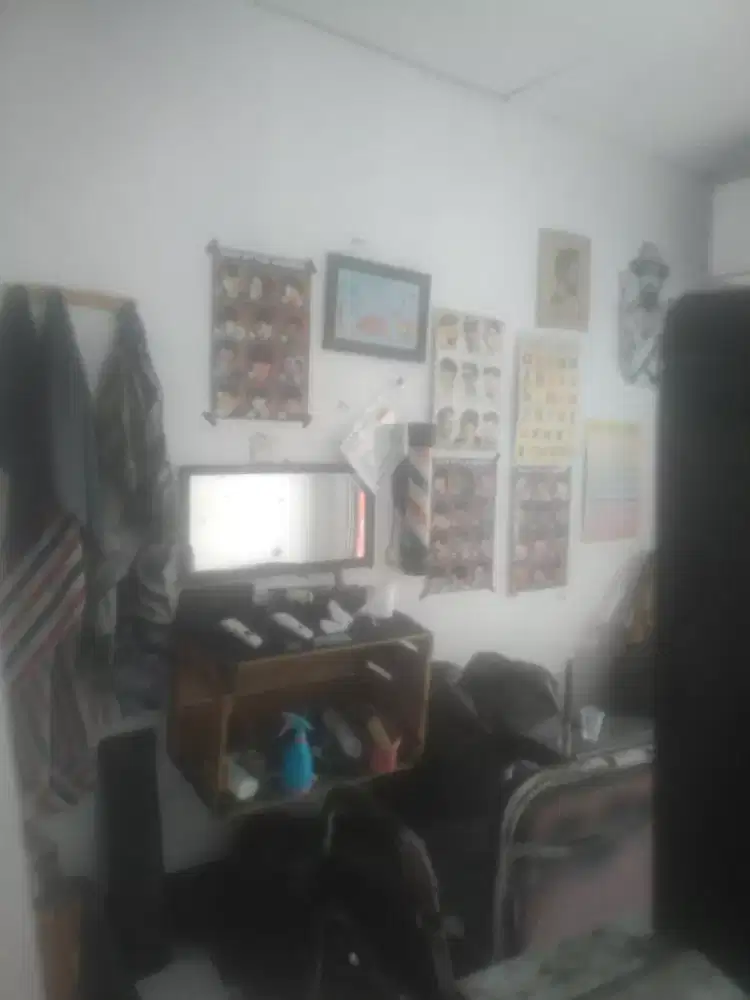 Nyari tukang cukur shift sore sampai malam