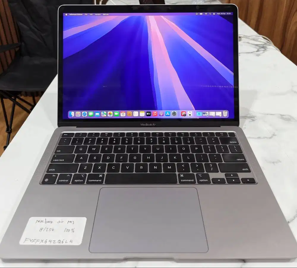 Macbook Air M1 2020 8/256 Gb